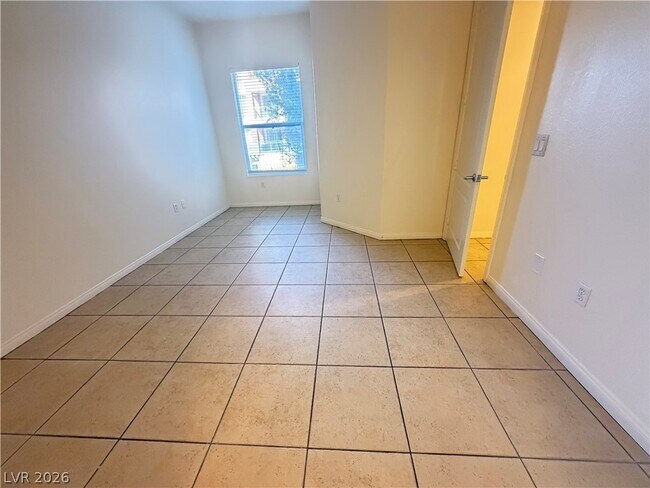 Building Photo - 38 E Serene Ave