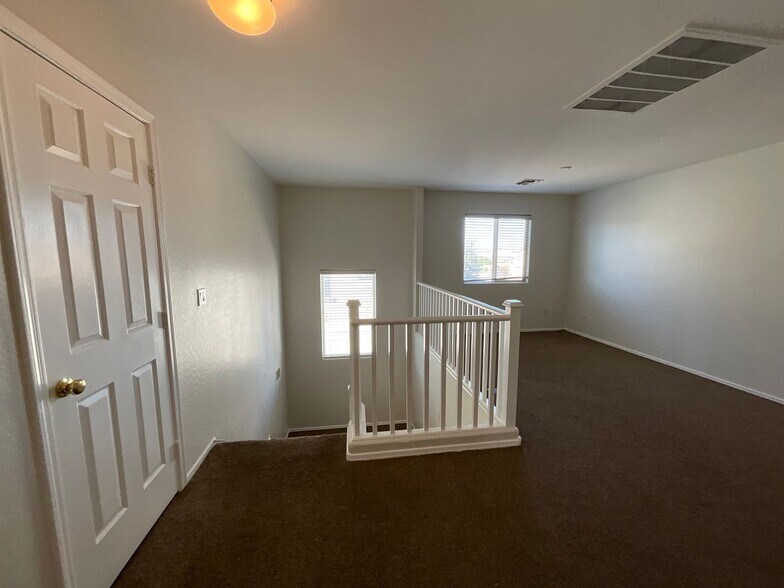 Building Photo - 7323 W Alta Vista Rd