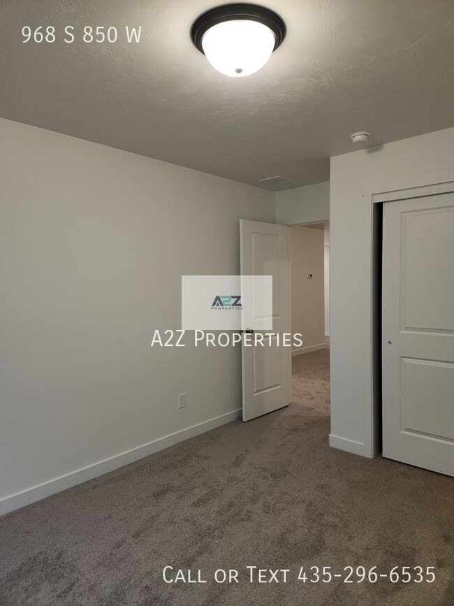 Building Photo - 968 S 850 W