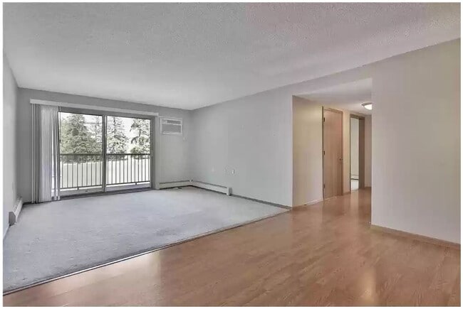 Building Photo - 4 Pine Tree Dr