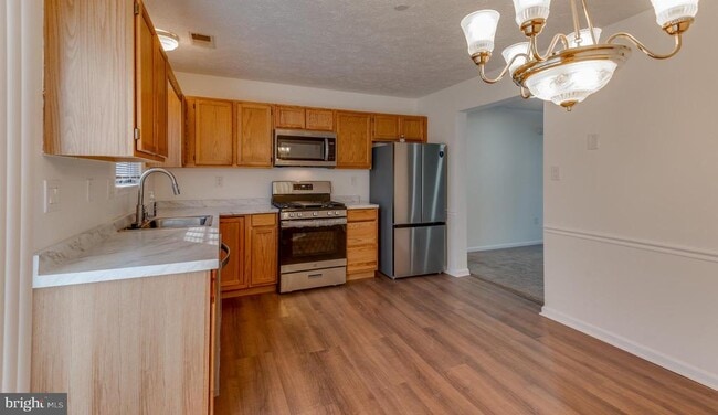 Building Photo - 2502 Regal Pl