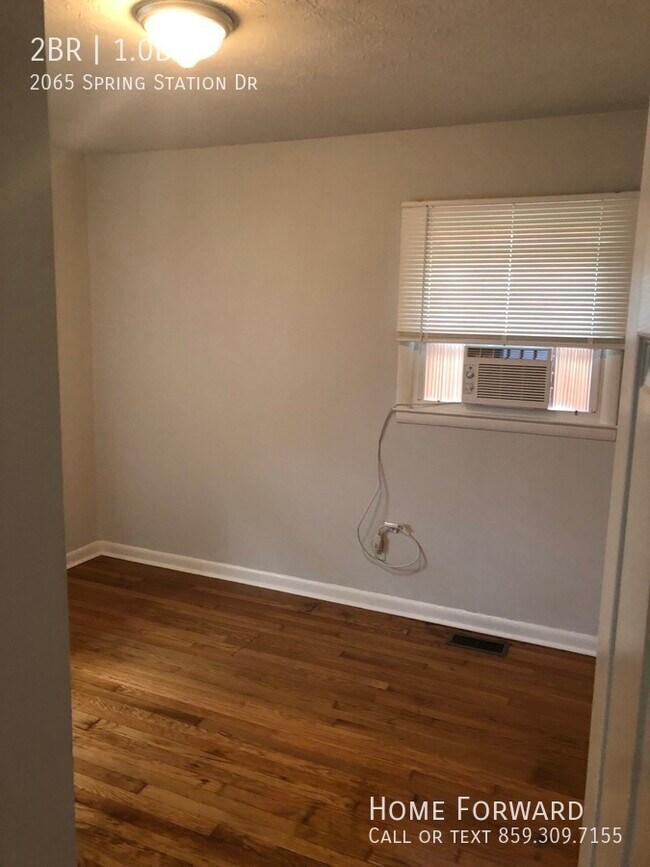 Building Photo - 2065 Spring Station Dr