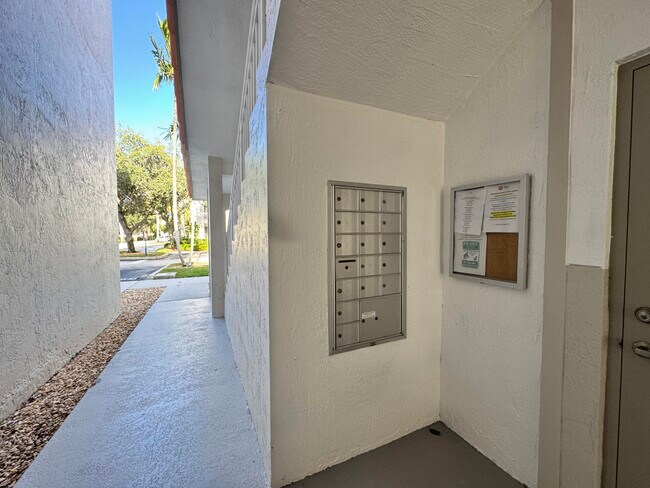 Building Photo - 11022 Legacy Dr