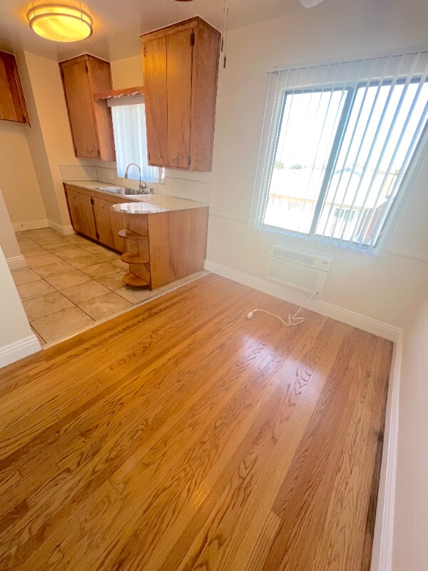 Building Photo - 513 W G St