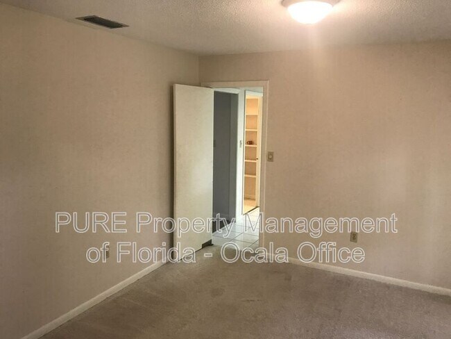 Building Photo - 1322 SE 38th Ave