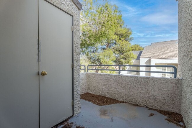 Building Photo - 8920 Antioch Way