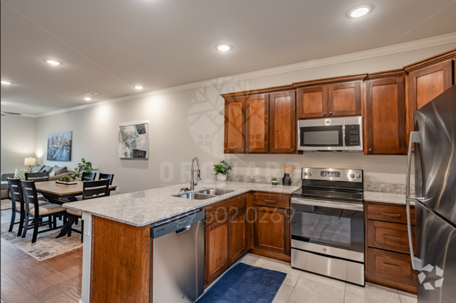 Building Photo - CC3 | Cedar Crest Farmington