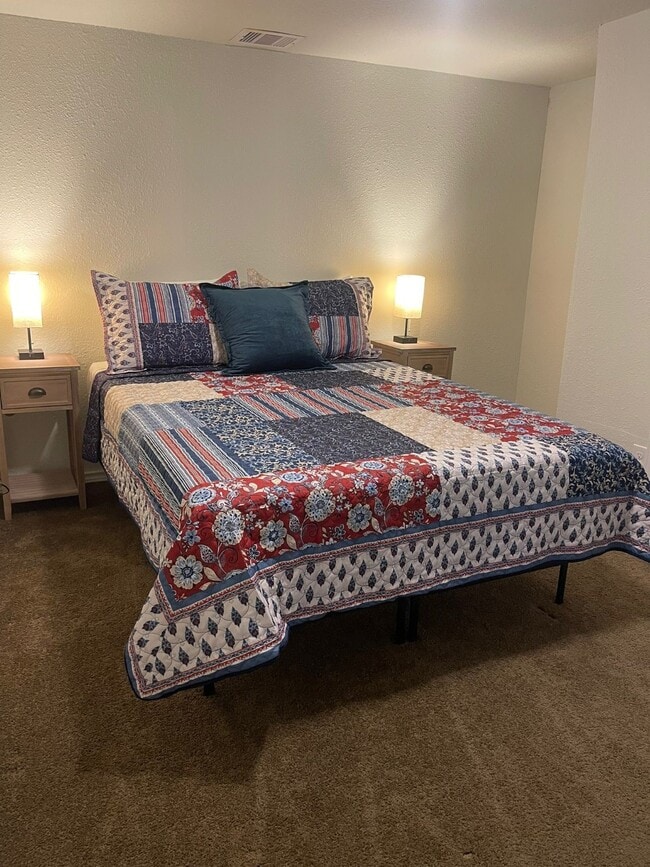 Building Photo - 2010 Caplin St