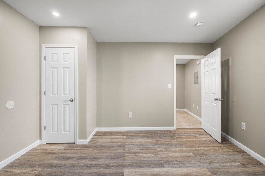 Building Photo - 46 Jefferson St