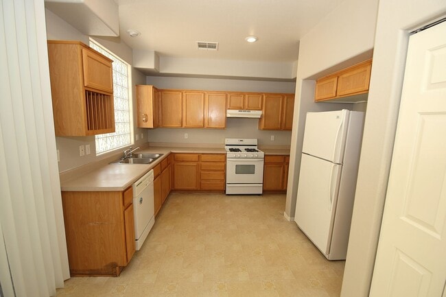 Building Photo - CLASSIC AND MOVE-IN READY 2 STORY HOME IN NORTH LAS VEGAS - 89031