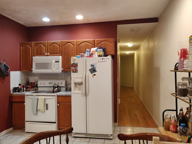 Building Photo - Coolidge Corner Area. In-Unit Washer and D...