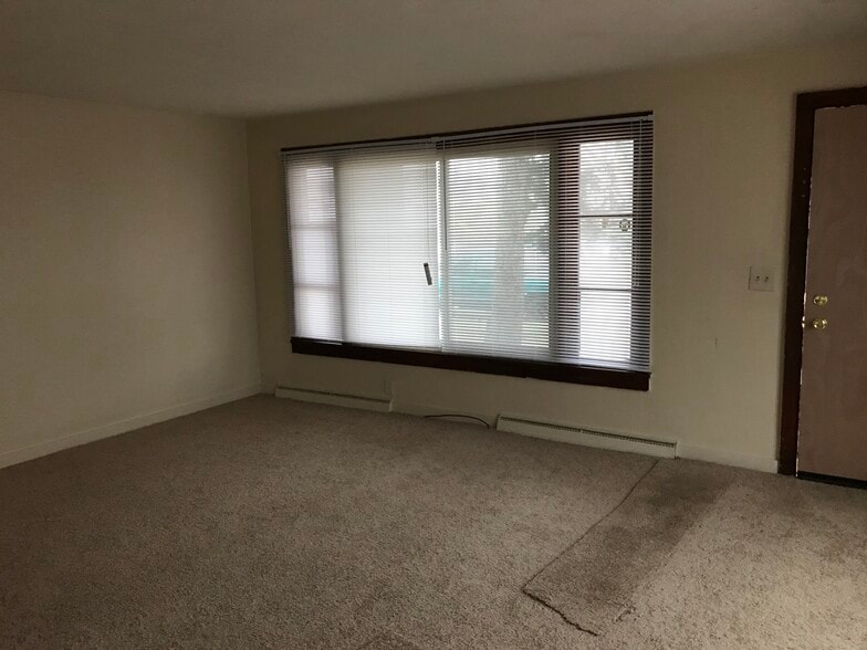 Building Photo - 603 Huffman St