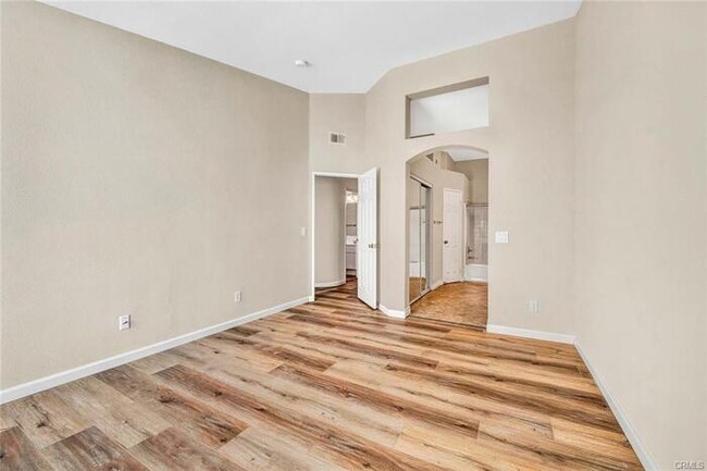 Building Photo - 2038 S Bon View Ave