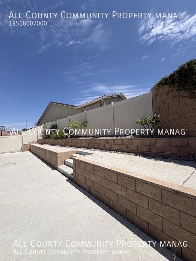 Building Photo - 33067 Muscadelle Ct