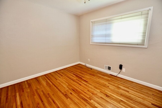 Building Photo - Available 06-22-26! Updated Waterfront Home! Extras Like Workshop & Sunroom, Pet Friendly, Hardwo...