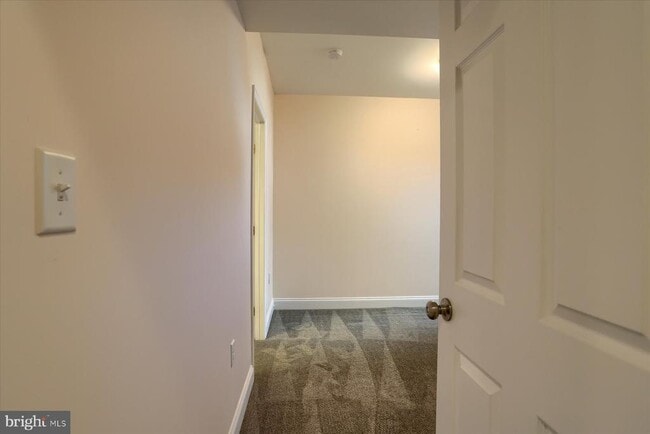 Building Photo - 978 Powder Horn Dr