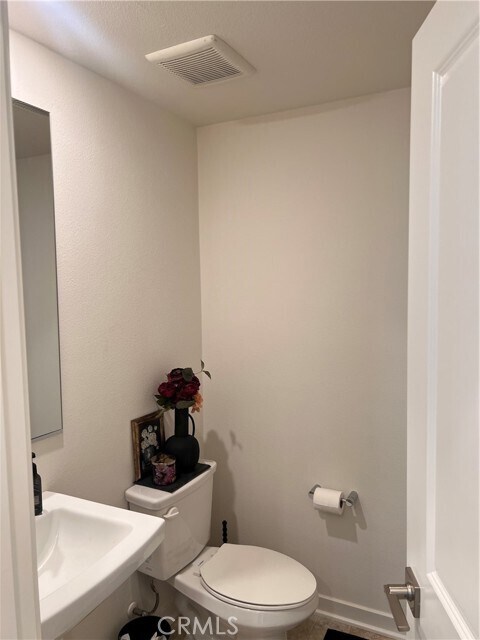 Building Photo - 16032 Sunny Ct