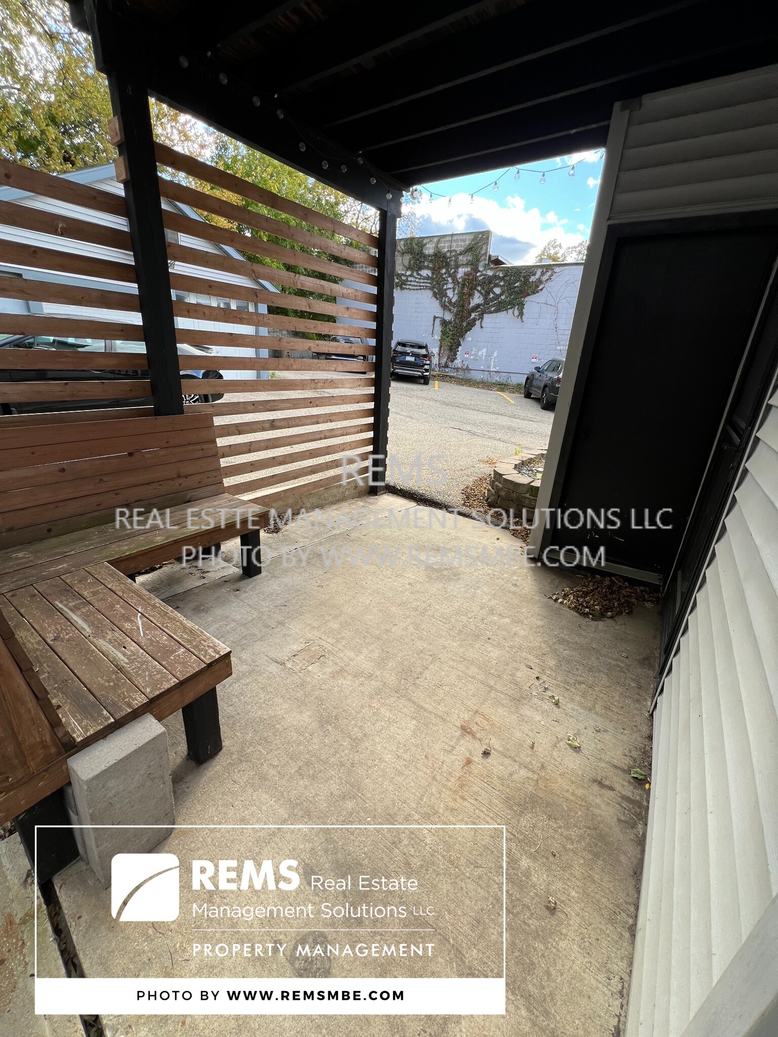 Building Photo - 813 Williamson St