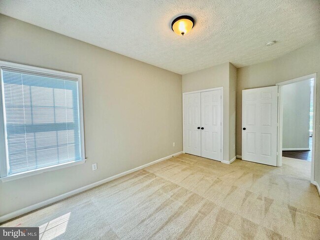 Building Photo - 52 Lightfoot Dr