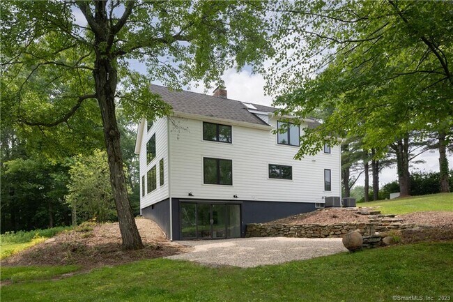 Building Photo - 31 Barberry Hill Rd