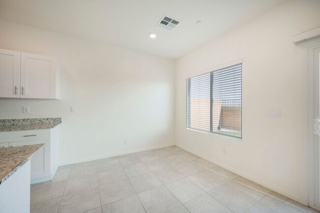 Building Photo - 402 Larksong Ave