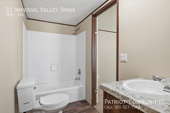 Building Photo - 31 Imperial Valley Dr