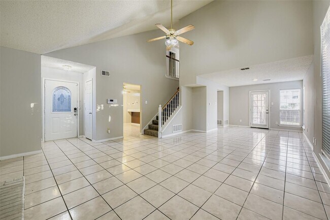 Building Photo - First month free in Lewisville