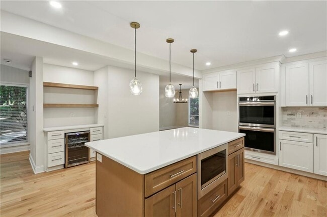 Building Photo - 545 Woodman Pl