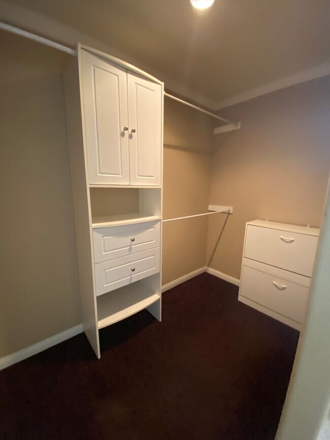 Building Photo - Uniquely Designed & Updated 3 Bedroom, 2 Bathroom Home!