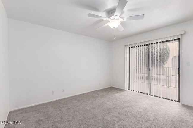Building Photo - 1265 N La Montana Dr