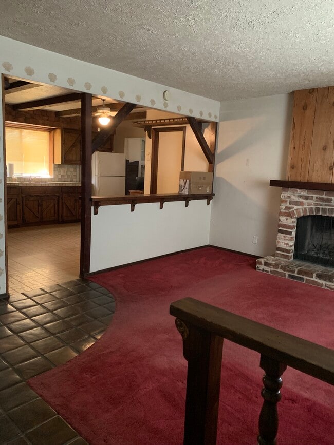 Building Photo - 7110 Celia Ave