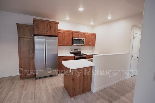 Building Photo - 202 Sawyer Ln