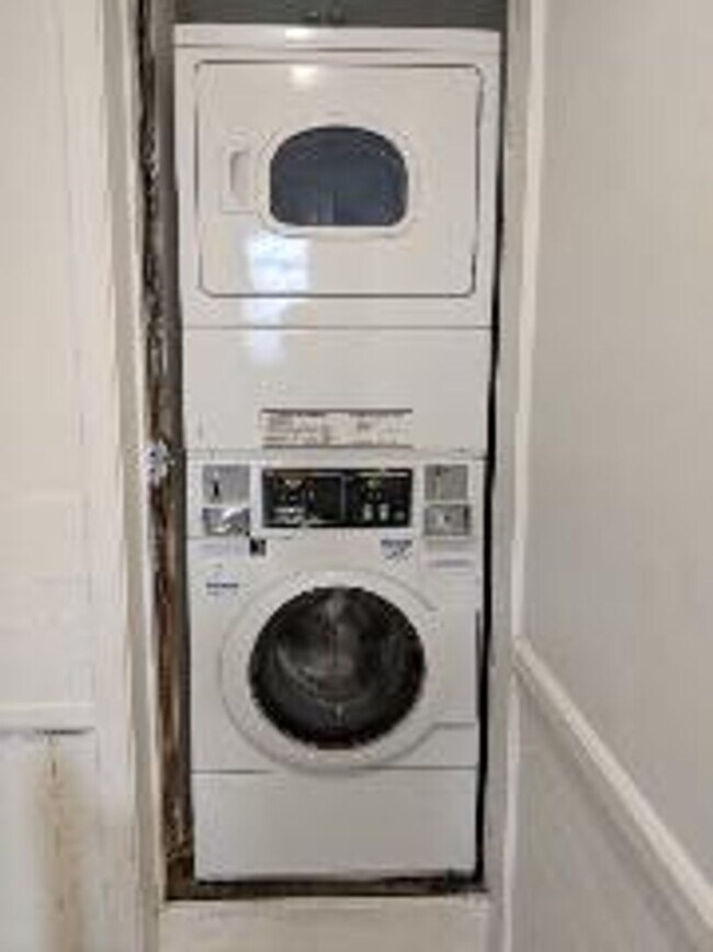 Building Photo - Kendall Sq. 1 Bedroom Apt. 9/1 - NO BROKER FEE