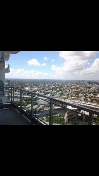 Building Photo - 90 SW 3rd St