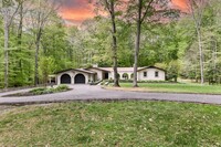 Building Photo - 7833 Willowbrook Rd
