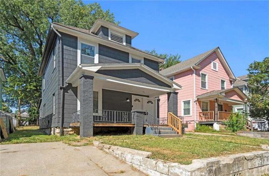 Building Photo - 122 N White Ave