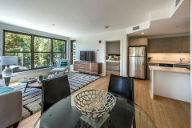 Building Photo - Stunning 2BR/2BA in Prime Allston Location!