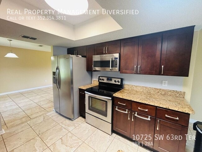 Building Photo - 10725 SW 63rd Terrace