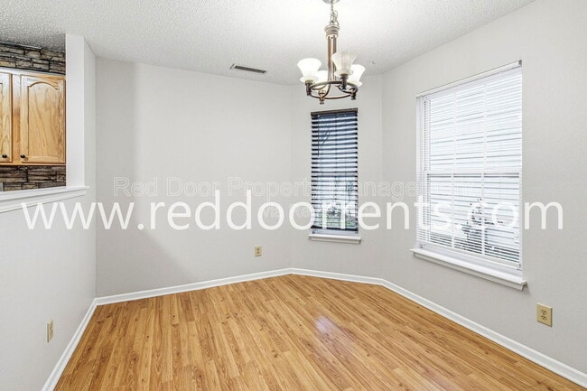 Building Photo - 2249 Collins Way