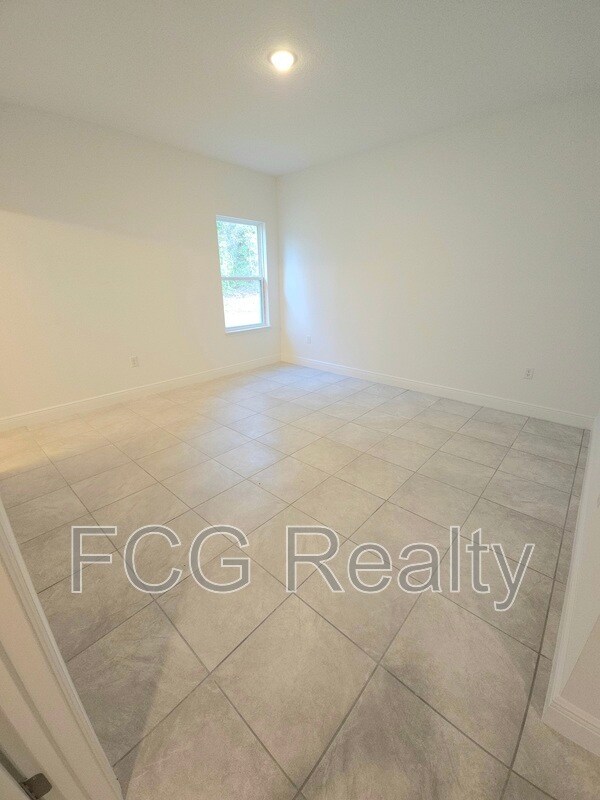 Building Photo - 10616 N Didiscus Dr