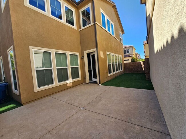 Building Photo - 20841 Acorn Cir