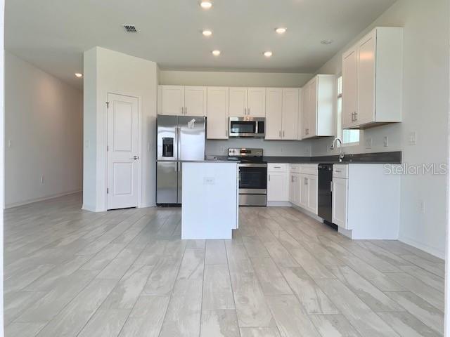 Building Photo - 656 Grove St