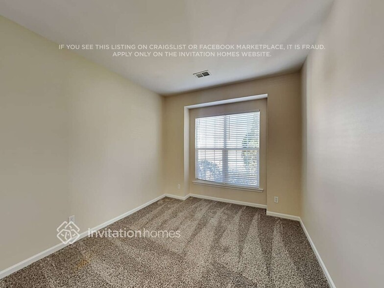 Building Photo - 3009 Azalea Hills Dr