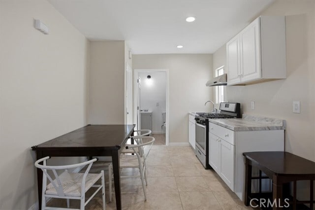 Building Photo - 7542 White Oak Ave