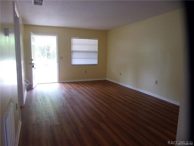Building Photo - 607 Edgewood Ave