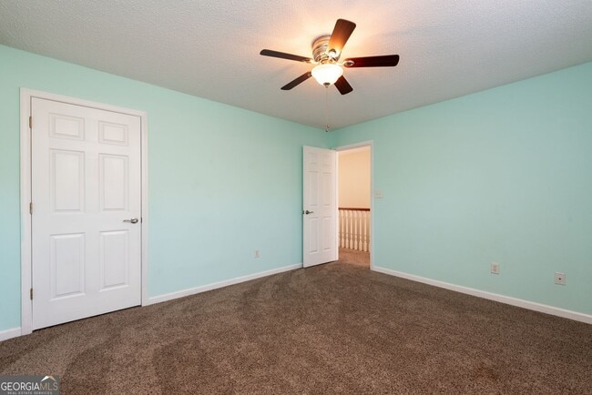 Building Photo - 135 Sandwood Dr