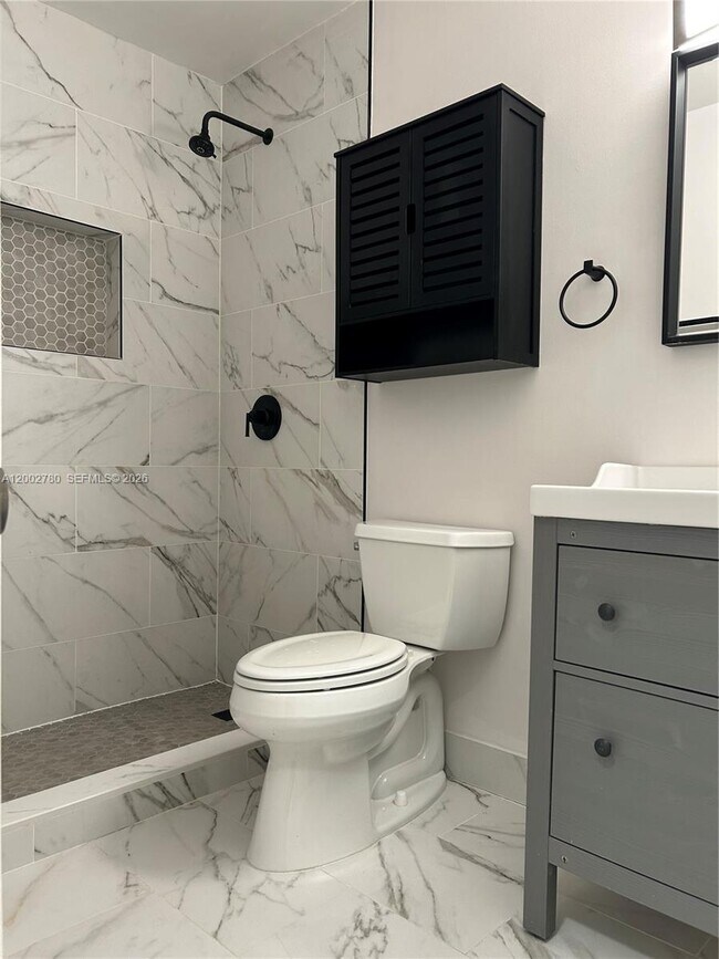 Building Photo - 10 Laredo Pl