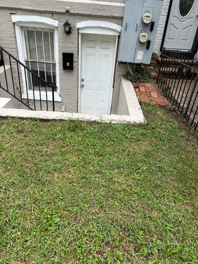 Front Entrance (3) - 1909 11th St NW