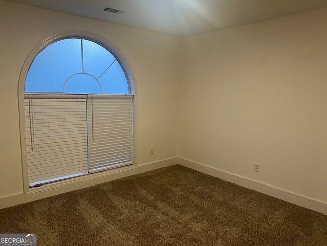 Building Photo - 5455 Forest Falls Dr