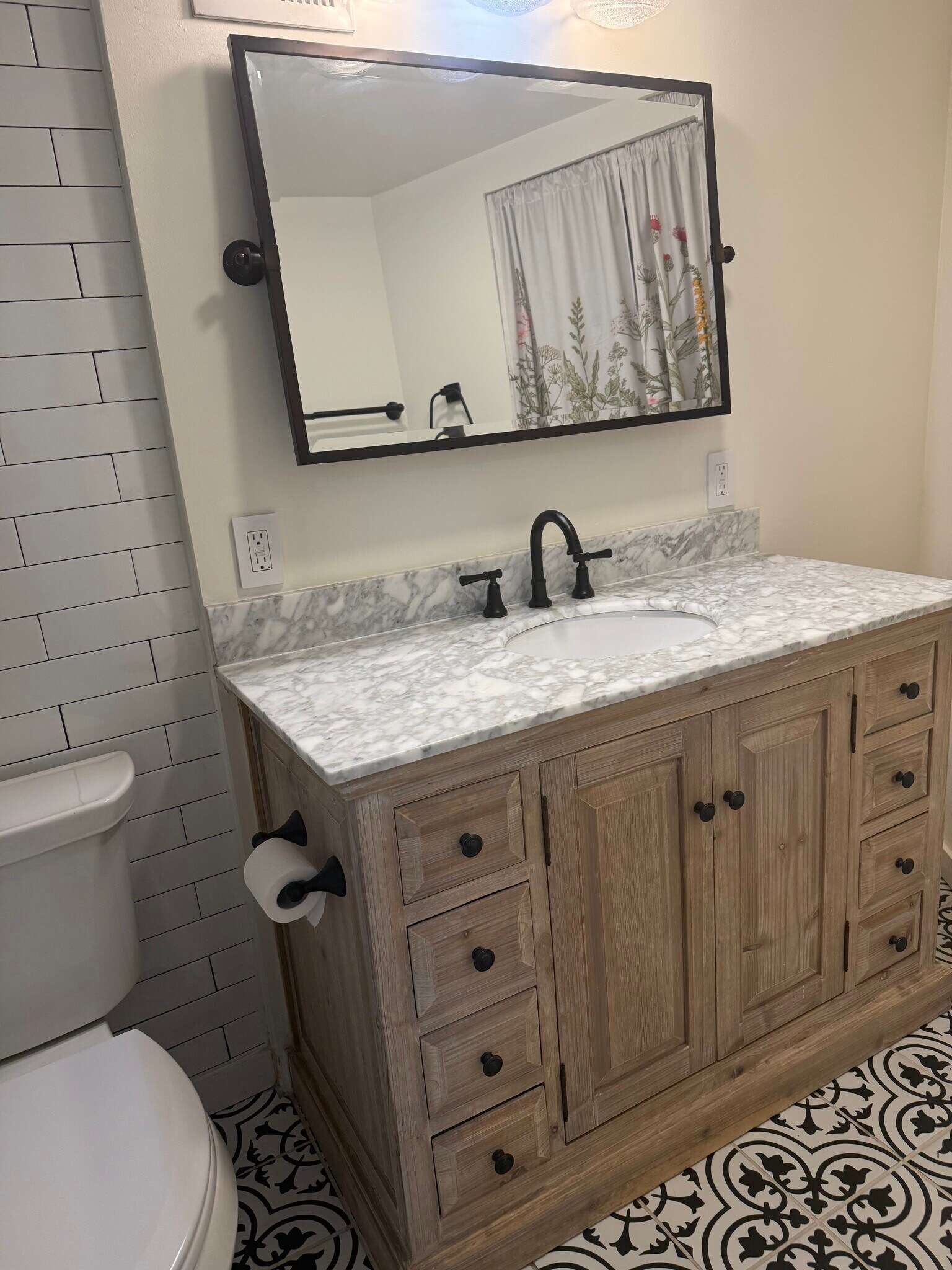 Building Photo - 1202 E Capitol St NE